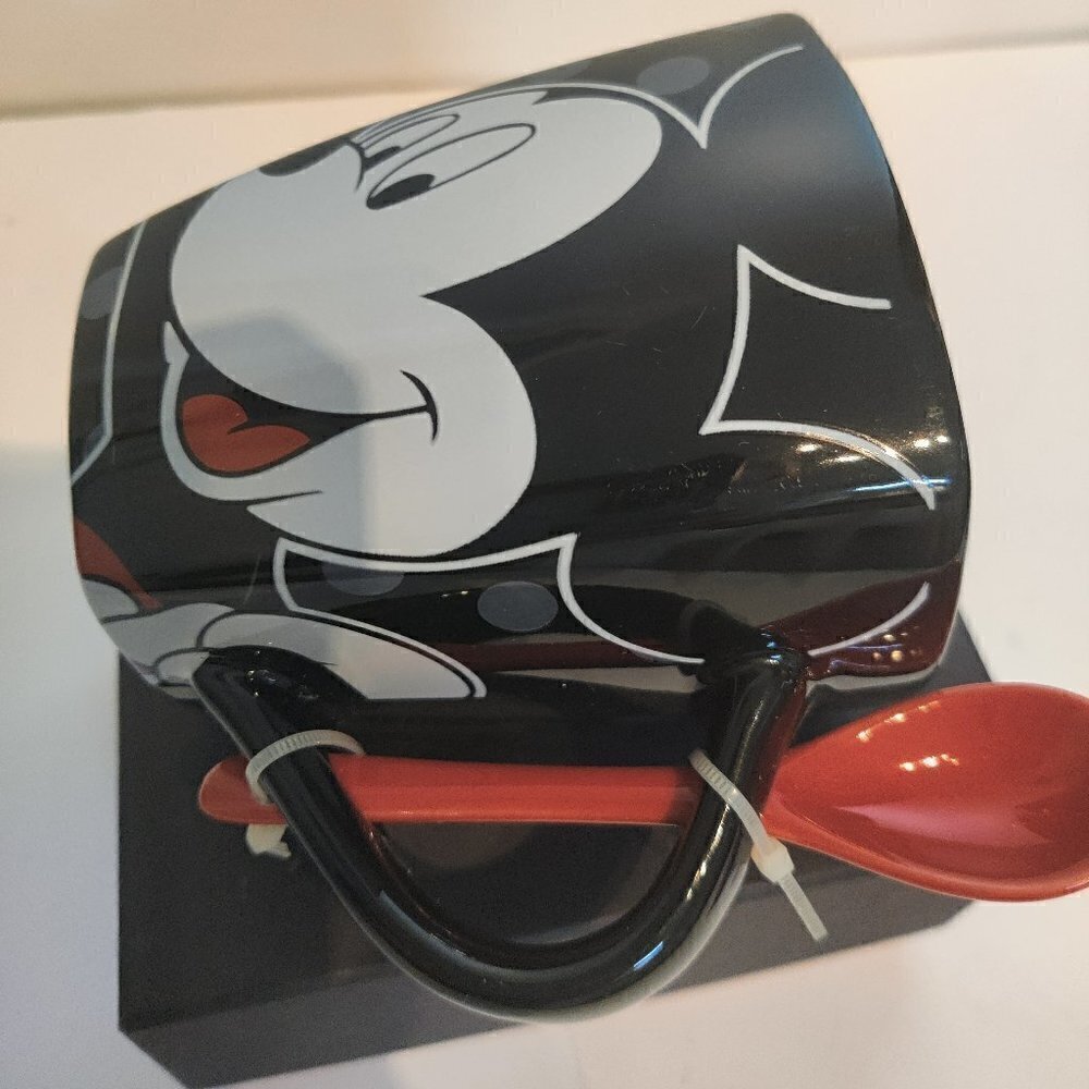 Mickey Mouse Coffee Mug NWOT Black, Red ,Polka Dots, Red Spoon, by Jerry Leigh - Picture 7 of 7